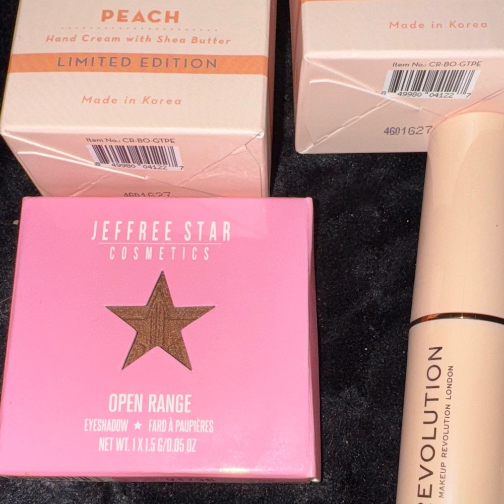 Makeup bundle - Picture 3 of 7